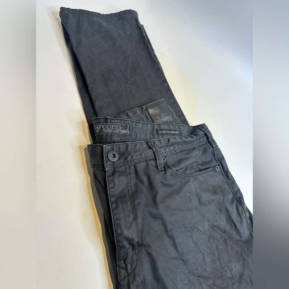 GUESS Men's Black Slim Straight Jeans